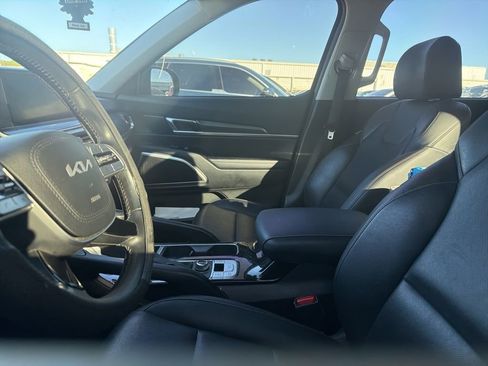 Used 2022 Kia Telluride S image 5