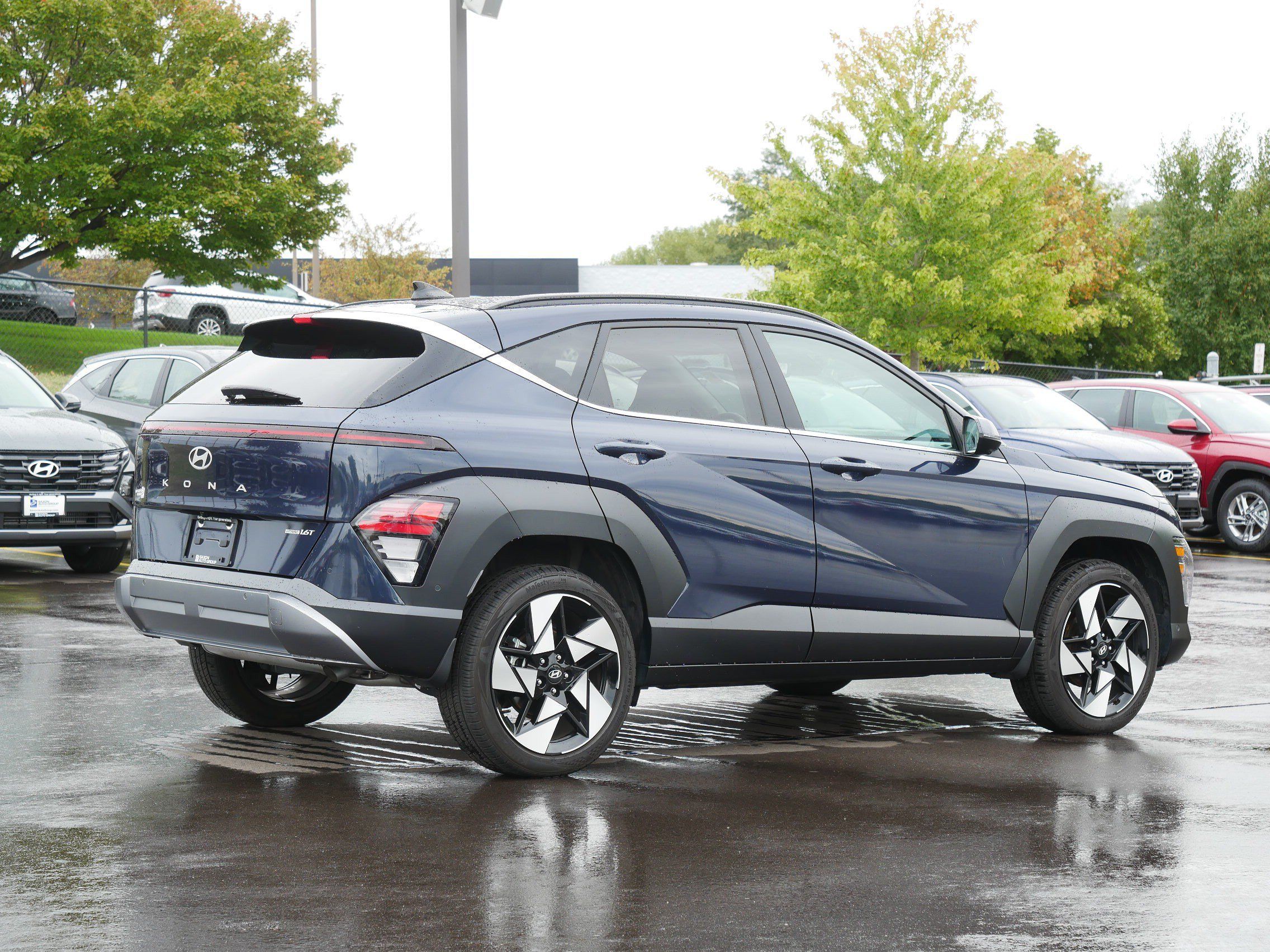 Used 2024 Hyundai Kona Limited AWD/4WD image 6