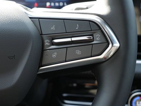 New 2026 Chevrolet Equinox LT AWD/4WD image 19