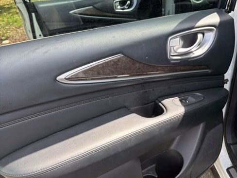 Used 2014 INFINITI QX60 AWD w/ Premium Package image 5