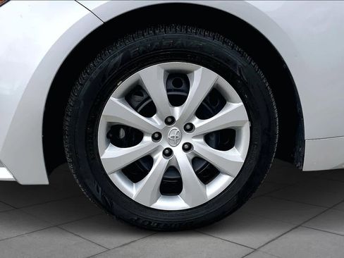 Used 2024 Toyota Corolla LE image 11