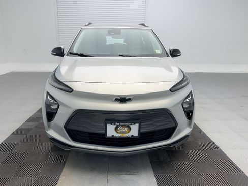 Used 2022 Chevrolet Bolt EUV LT w/ Convenience Package image 6