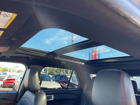 Certified 2022 Ford Explorer ST-Line w/ Class IV Trailer Tow Package image 28