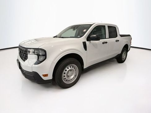 Used 2025 Ford Maverick XL FWD image 3
