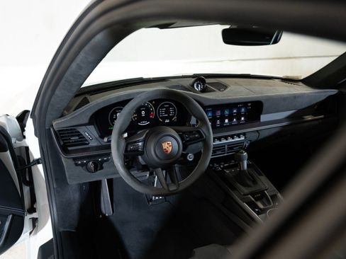 Certified 2026 Porsche 911 GT3 RWD image 24