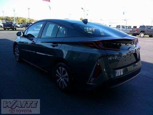 Certified 2022 Toyota Prius Prime Limited image 4