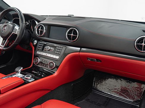 Used 2013 Mercedes-Benz SL 550 image 14