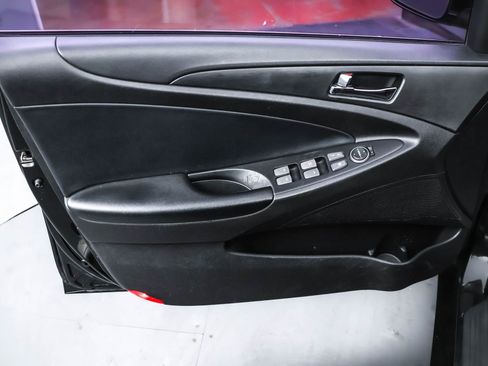 Used 2012 Hyundai Sonata SE image 30