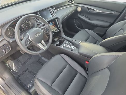 Certified 2025 INFINITI QX50 Luxe image 16
