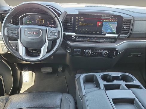 Used 2025 GMC Sierra 1500 SLT AWD/4WD image 10