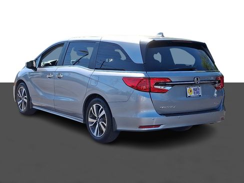 Certified 2023 Honda Odyssey Touring image 4
