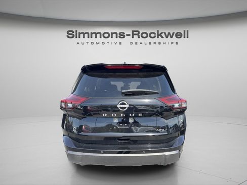 Used 2025 Nissan Rogue SV AWD/4WD image 7