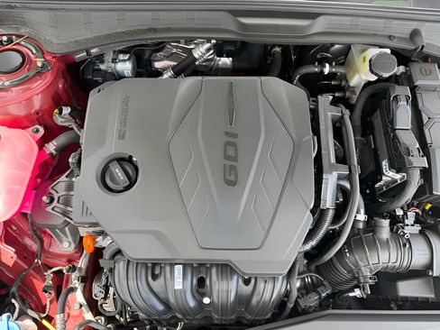 Certified 2025 Hyundai Sonata SE FWD image 12