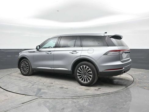 Used 2023 Lincoln Aviator AWD w/ Premium Package image 2