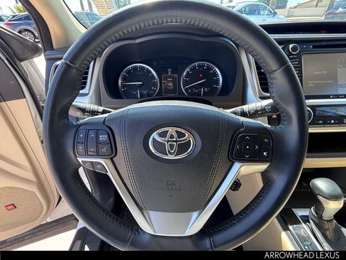 Used 2016 Toyota Highlander Limited AWD/4WD image 15