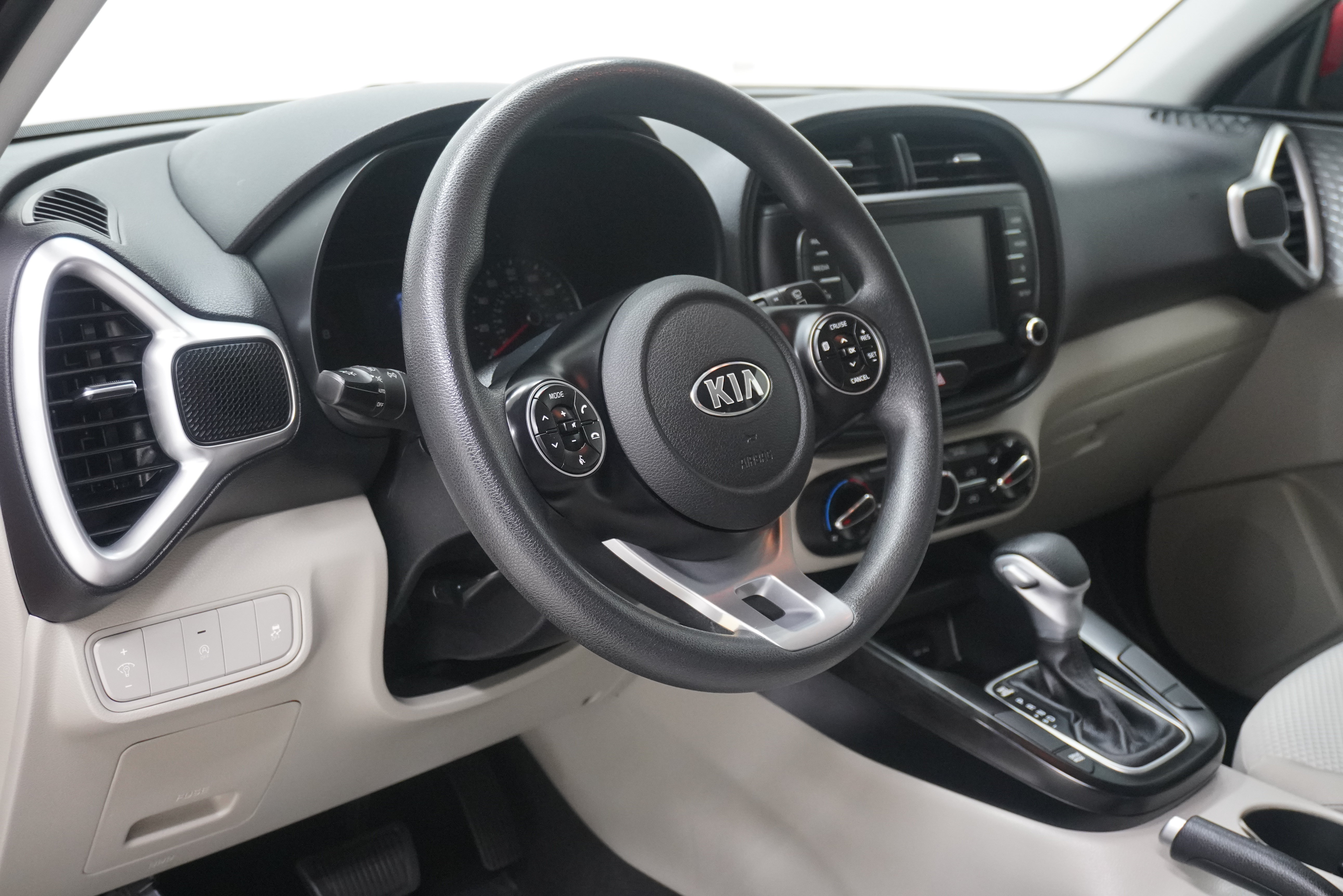 Used 2020 Kia Soul LX FWD image 10