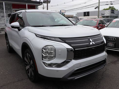 Used 2025 Mitsubishi Outlander SE AWD/4WD image 7