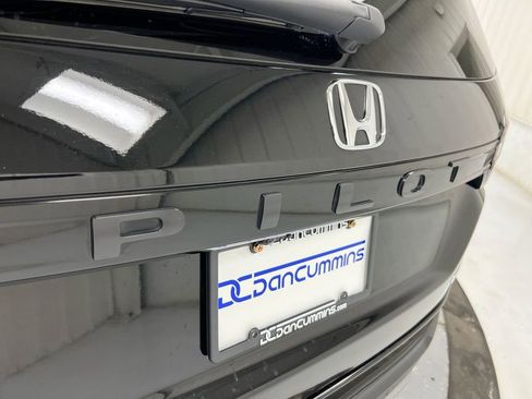 Used 2024 Honda Pilot Touring image 28