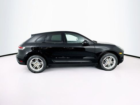 Certified 2025 Porsche Macan image 8