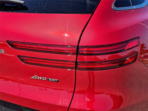 Used 2022 Genesis GV70 3.5T Sport w/ Sport Prestige Package AWD/4WD image 9