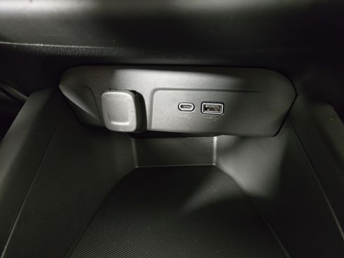 Certified 2024 Chevrolet Trax RS w/ Sunroof Package FWD image 26