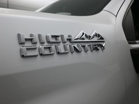 Used 2024 Chevrolet Silverado 3500 High Country w/ High Country Premium Package image 12