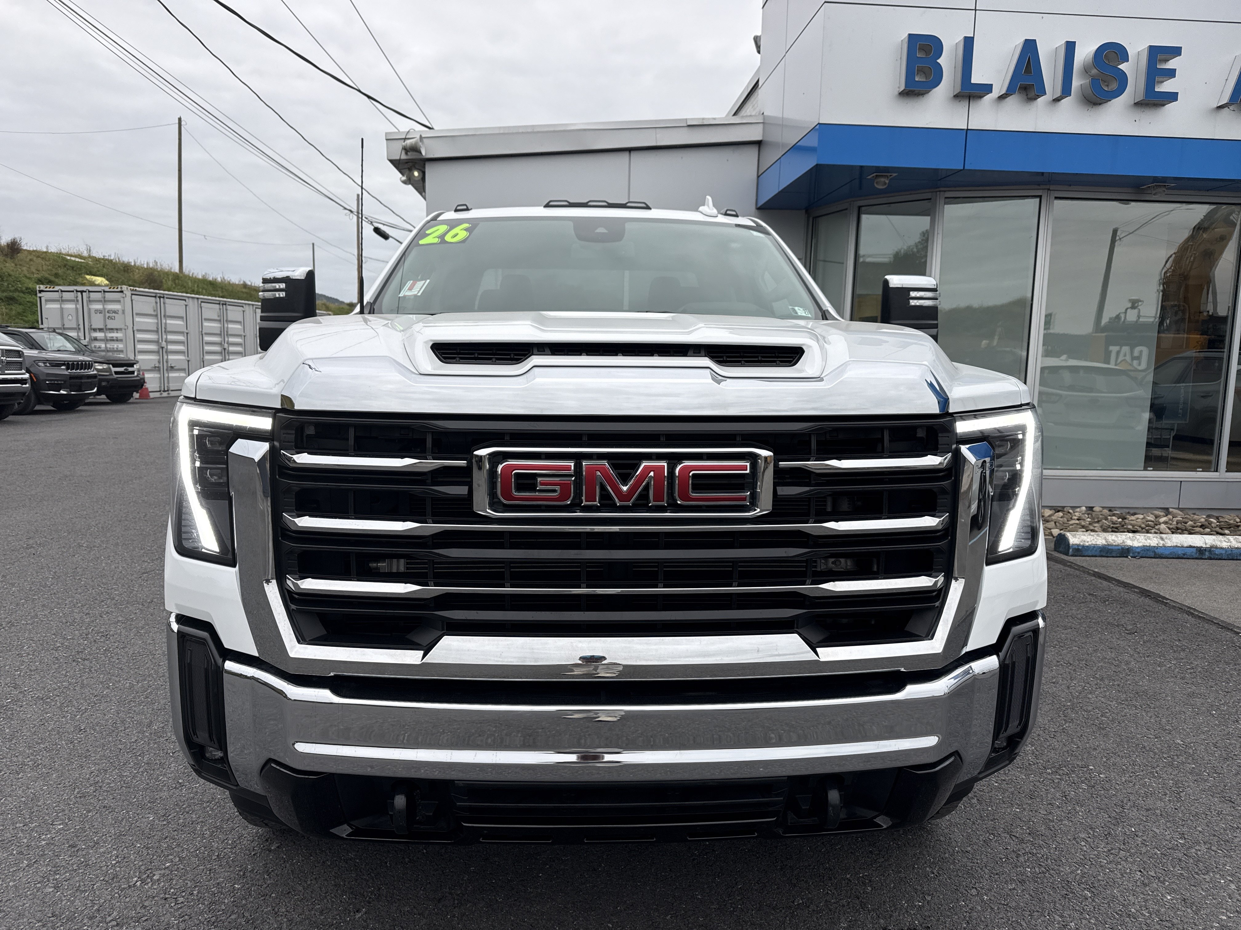 Used 2026 GMC Sierra 2500 SLT w/ SLT Convenience Package AWD/4WD image 8