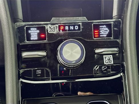 New 2025 Jeep Grand Cherokee Overland w/ Luxury Tech Group IV image 12