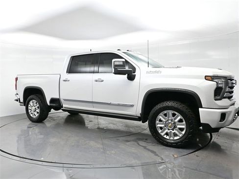 Used 2024 Chevrolet Silverado 2500 High Country w/ High Country Premium Package image 1