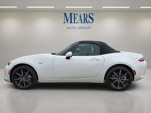 New 2025 MAZDA MX-5 Miata Grand Touring image 2