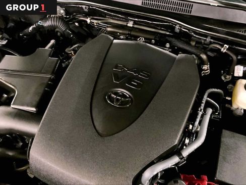 Used 2023 Toyota Tacoma SR5 AWD/4WD image 33