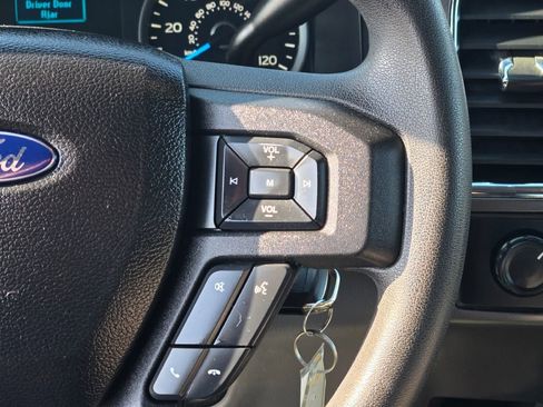 Used 2016 Ford F150 XLT image 30