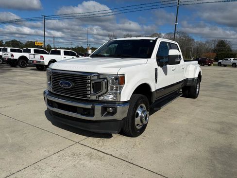 Used 2022 Ford F350 Lariat w/ Lariat Ultimate Package image 2