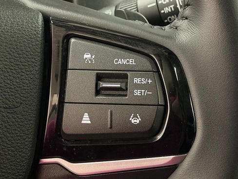 Used 2025 Honda Odyssey Touring image 41