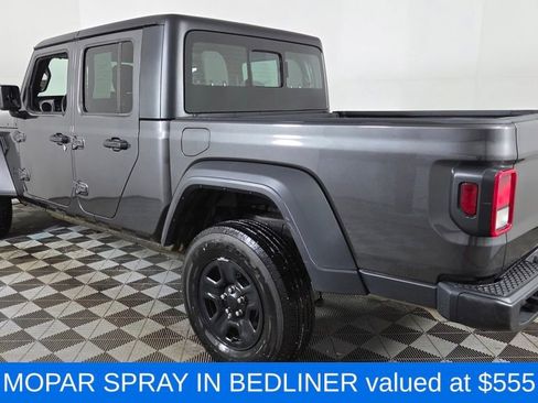 Used 2024 Jeep Gladiator Sport AWD/4WD image 7