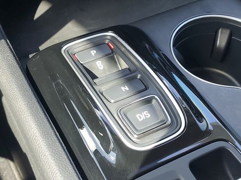 Used 2023 Honda Pilot LX image 29