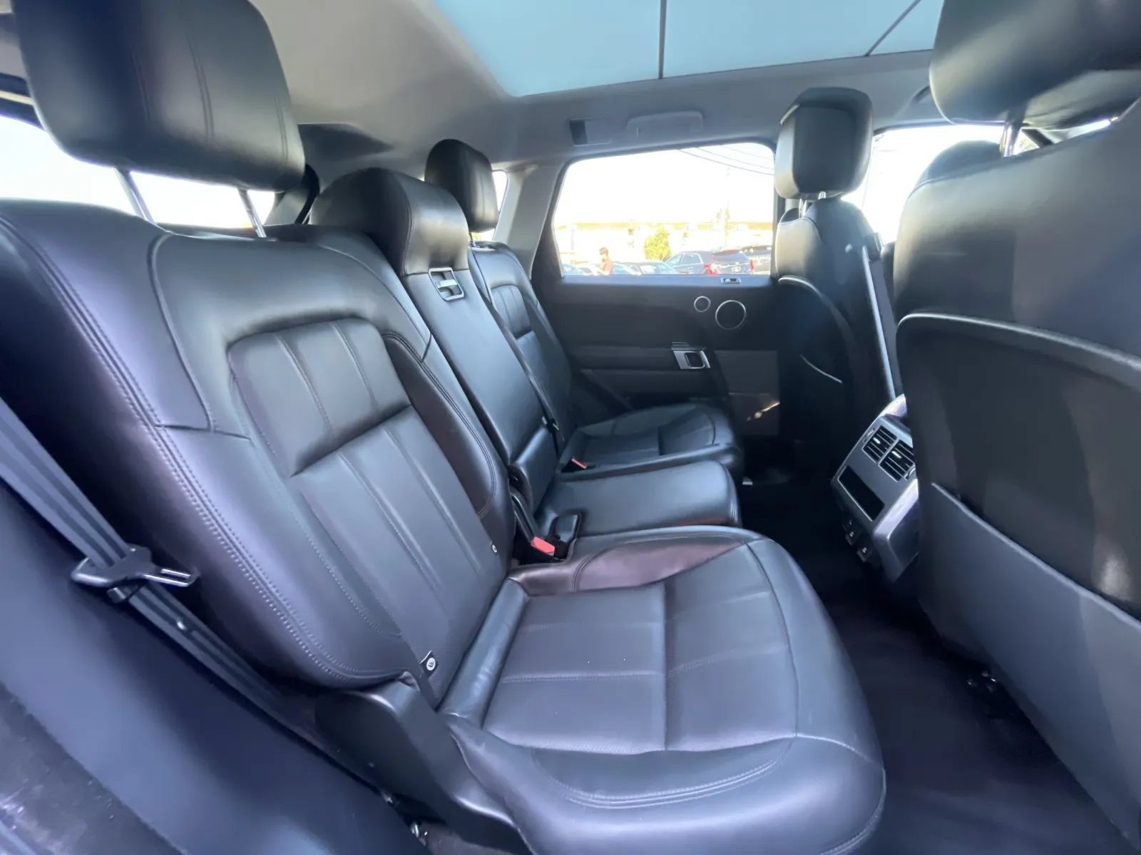 Used 2020 Land Rover Range Rover Sport HSE AWD/4WD image 14