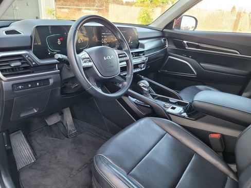 Certified 2024 Kia Telluride S w/ S Sunroof Package FWD image 12