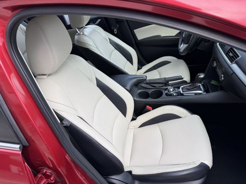 Used 2014 MAZDA MAZDA3 s Grand Touring image 22