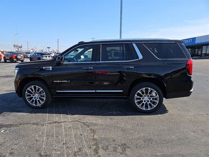 New 2026 GMC Yukon Denali w/ Sun & Power Step Package