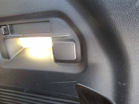 Used 2022 Ford Explorer XLT w/ Equipment Group 202A image 33