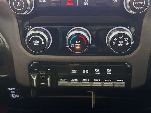 Used 2025 RAM 2500 Big Horn AWD/4WD image 18