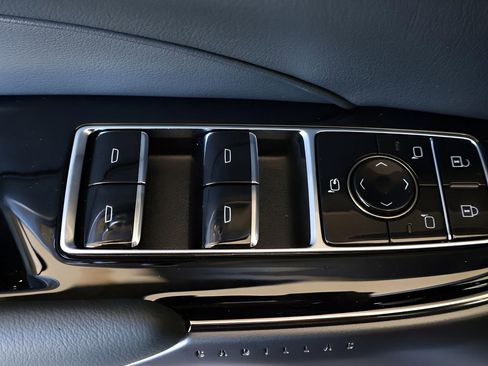 New 2026 Cadillac Lyriq Sport RWD image 10