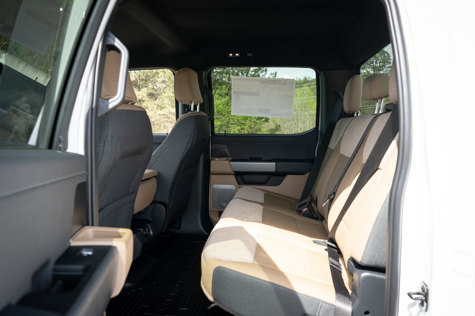 New 2026 Ford F350 XLT w/ XLT Premium Package AWD/4WD image 18