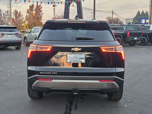 New 2026 Chevrolet Equinox LT image 5