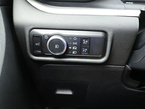 Used 2023 Ford Explorer XLT w/ Equipment Group 202A AWD/4WD image 15