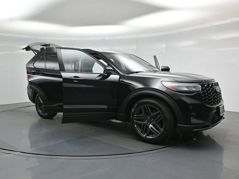 New 2026 Ford Explorer ST AWD/4WD image 32