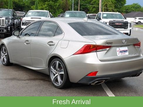 Used 2018 Lexus IS 300 AWD w/ Comfort Package image 5
