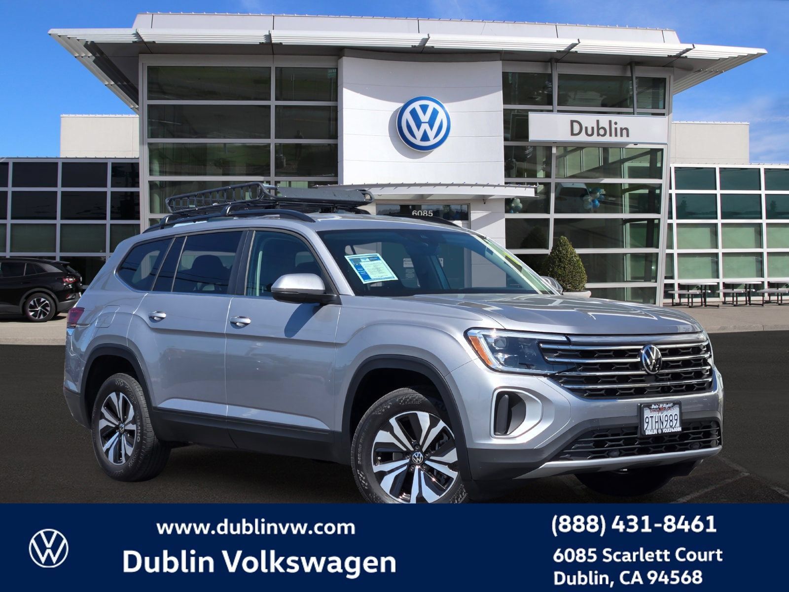 Used 2024 Volkswagen Atlas SE FWD image 1