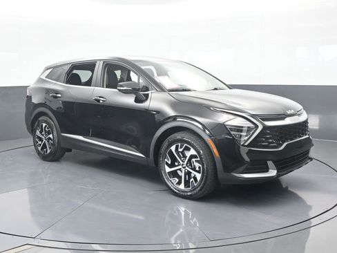 Used 2025 Kia Sportage EX image 8